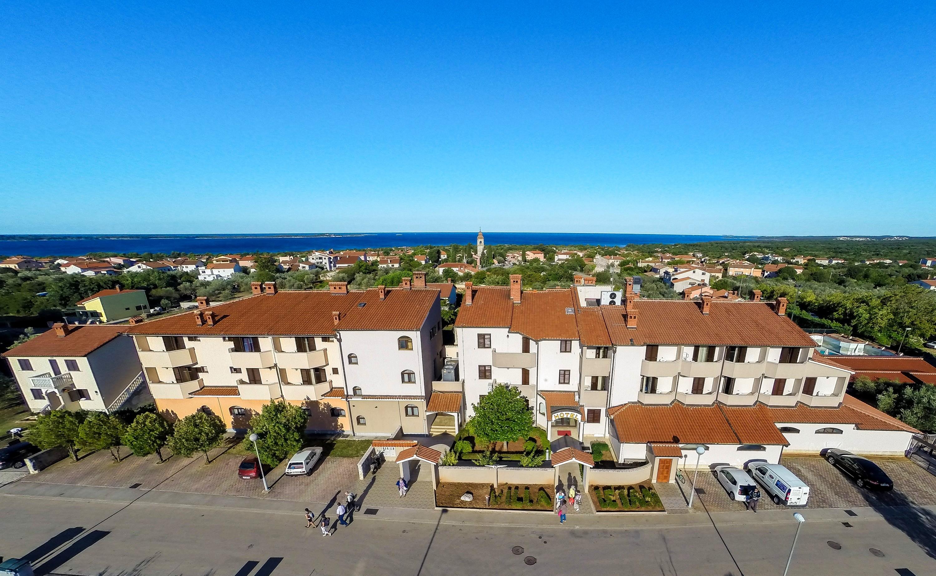 Hotel Villa Letan Fazana Exterior photo