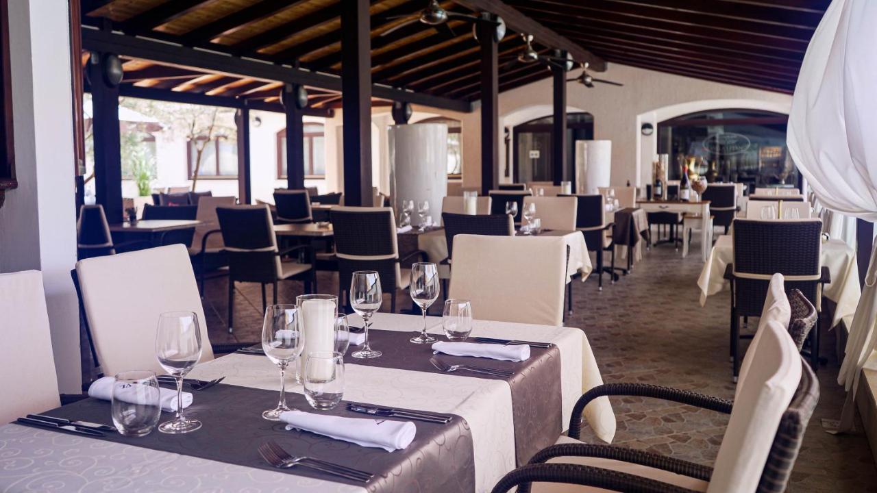 Hotel Villa Letan Fazana Exterior photo