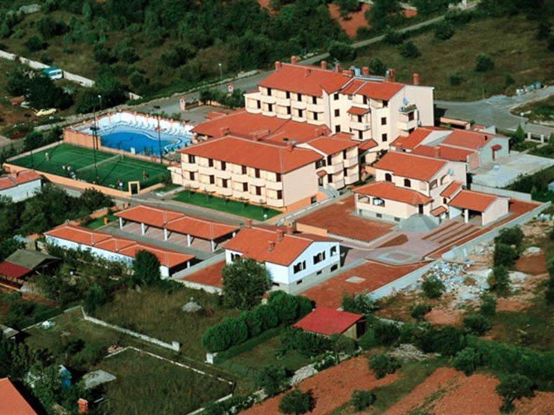 Hotel Villa Letan Fazana Exterior photo
